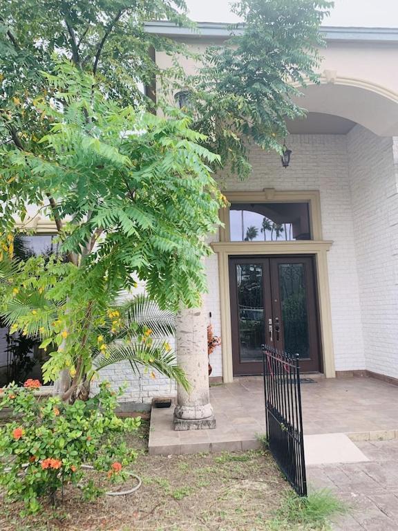 Brownsville Comfort 2 Bedroom 1 Bath , Spacious Kitchen And Outdoor Home Ngoại thất bức ảnh
