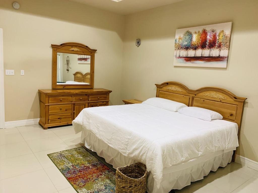 Brownsville Comfort 2 Bedroom 1 Bath , Spacious Kitchen And Outdoor Home Ngoại thất bức ảnh