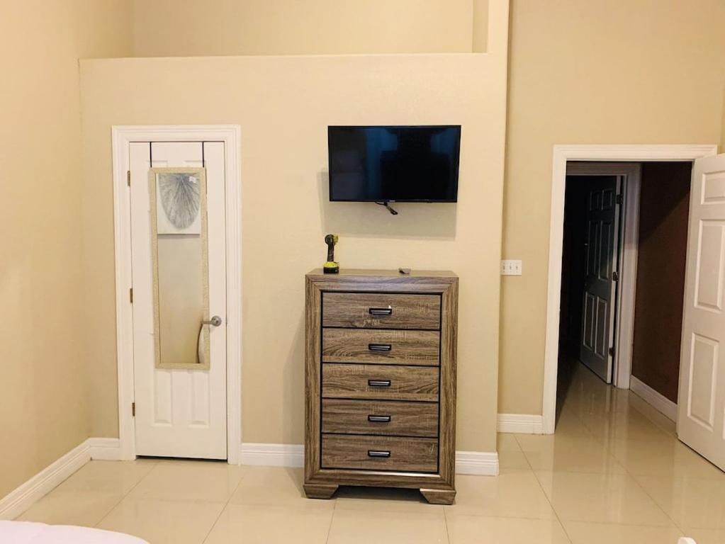 Brownsville Comfort 2 Bedroom 1 Bath , Spacious Kitchen And Outdoor Home Ngoại thất bức ảnh